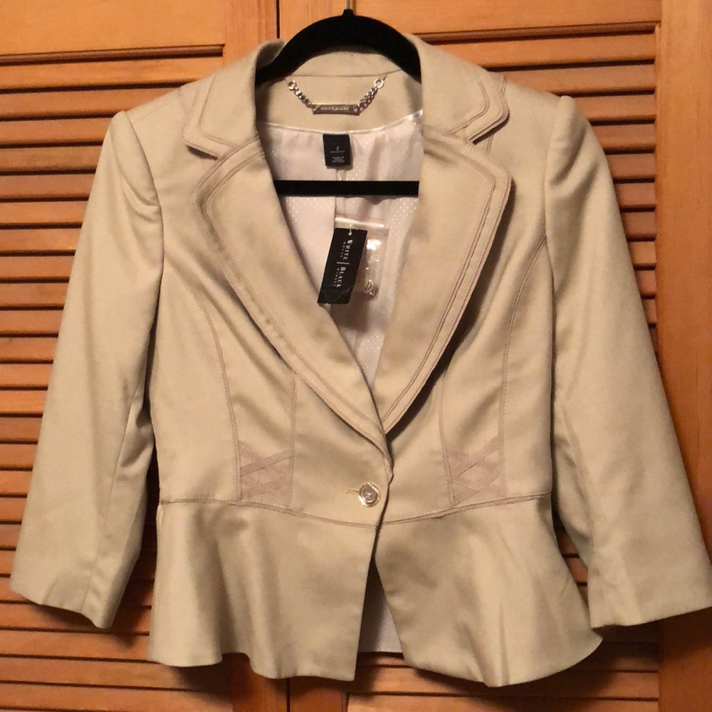 NWT White House Black Market Beige Jacket Size 2